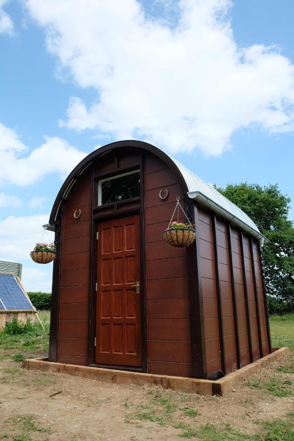 Get Away Hide Away Villa Dereham Екстериор снимка