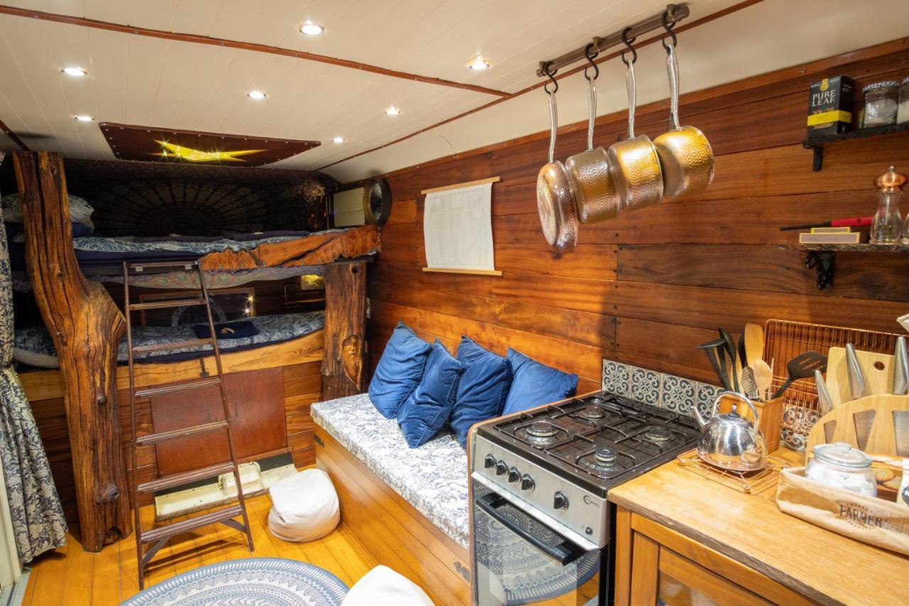 Get Away Hide Away Villa Dereham Екстериор снимка