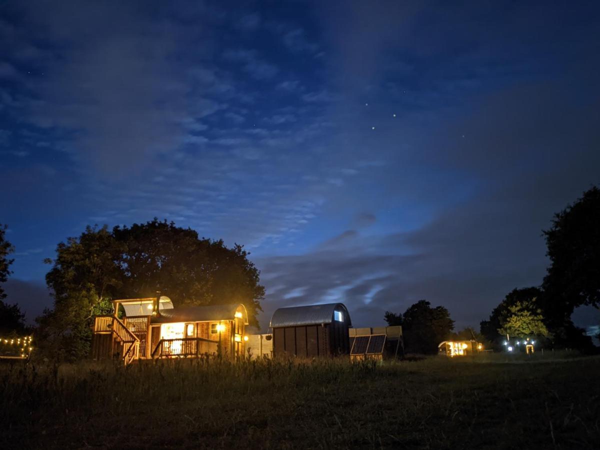 Get Away Hide Away Villa Dereham Екстериор снимка
